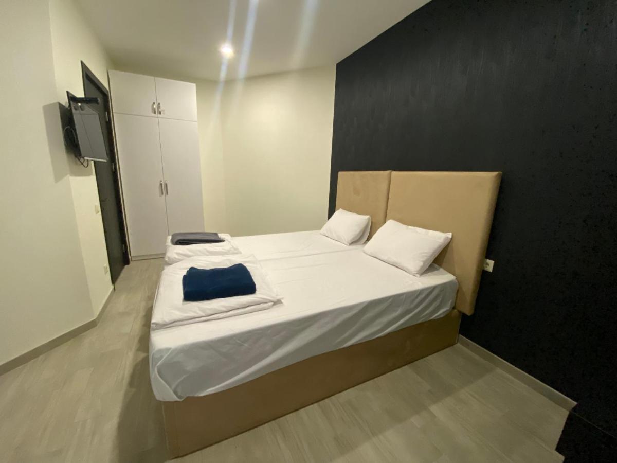 Starhostel Кутаїсі Екстер'єр фото