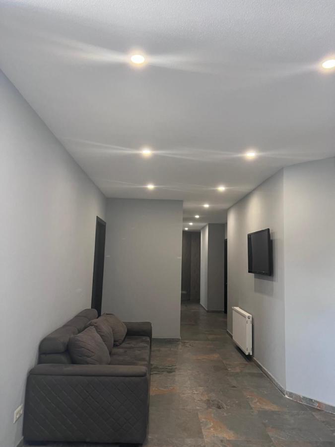 Starhostel Кутаїсі Екстер'єр фото