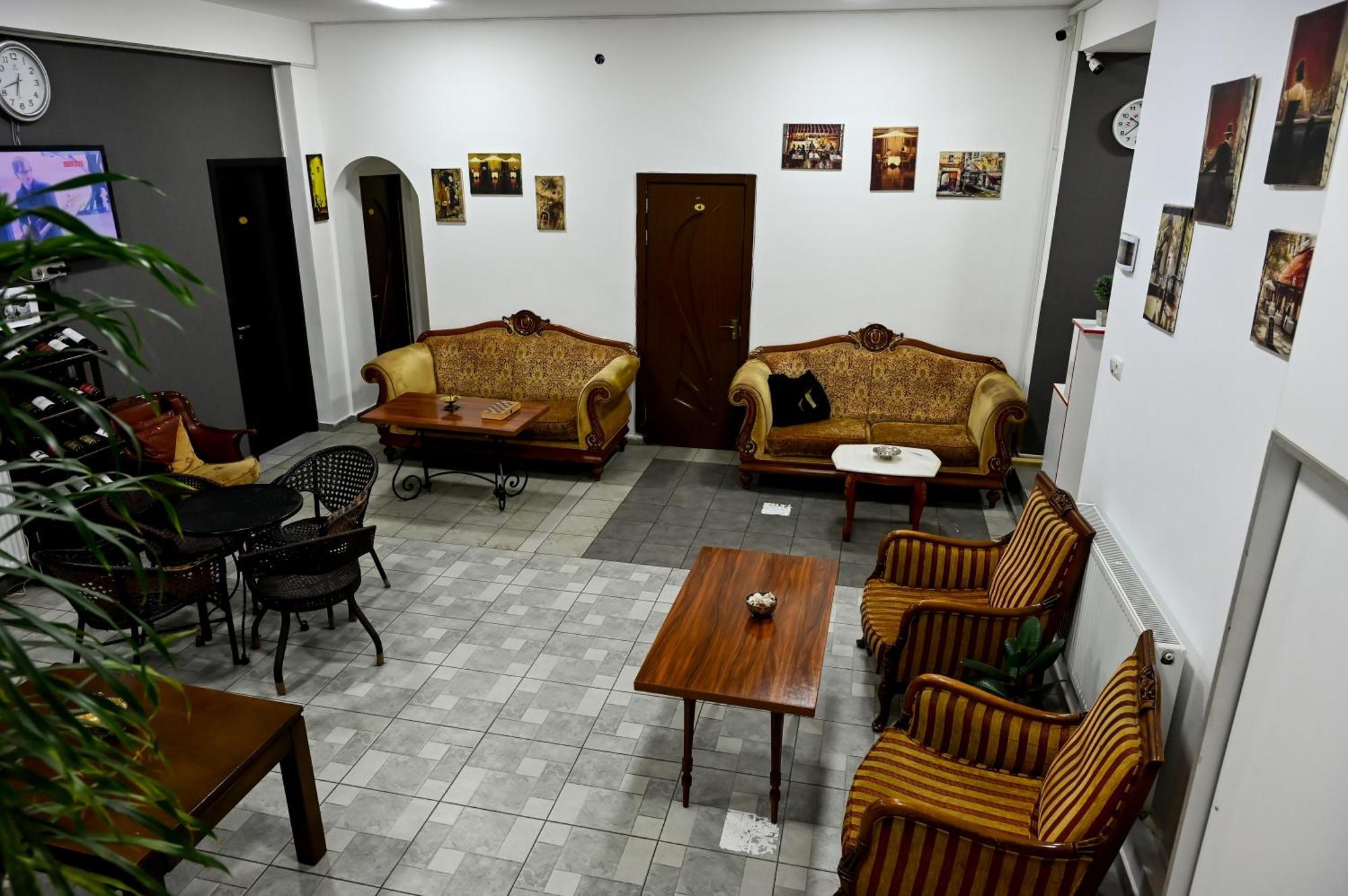 Starhostel Кутаїсі Екстер'єр фото