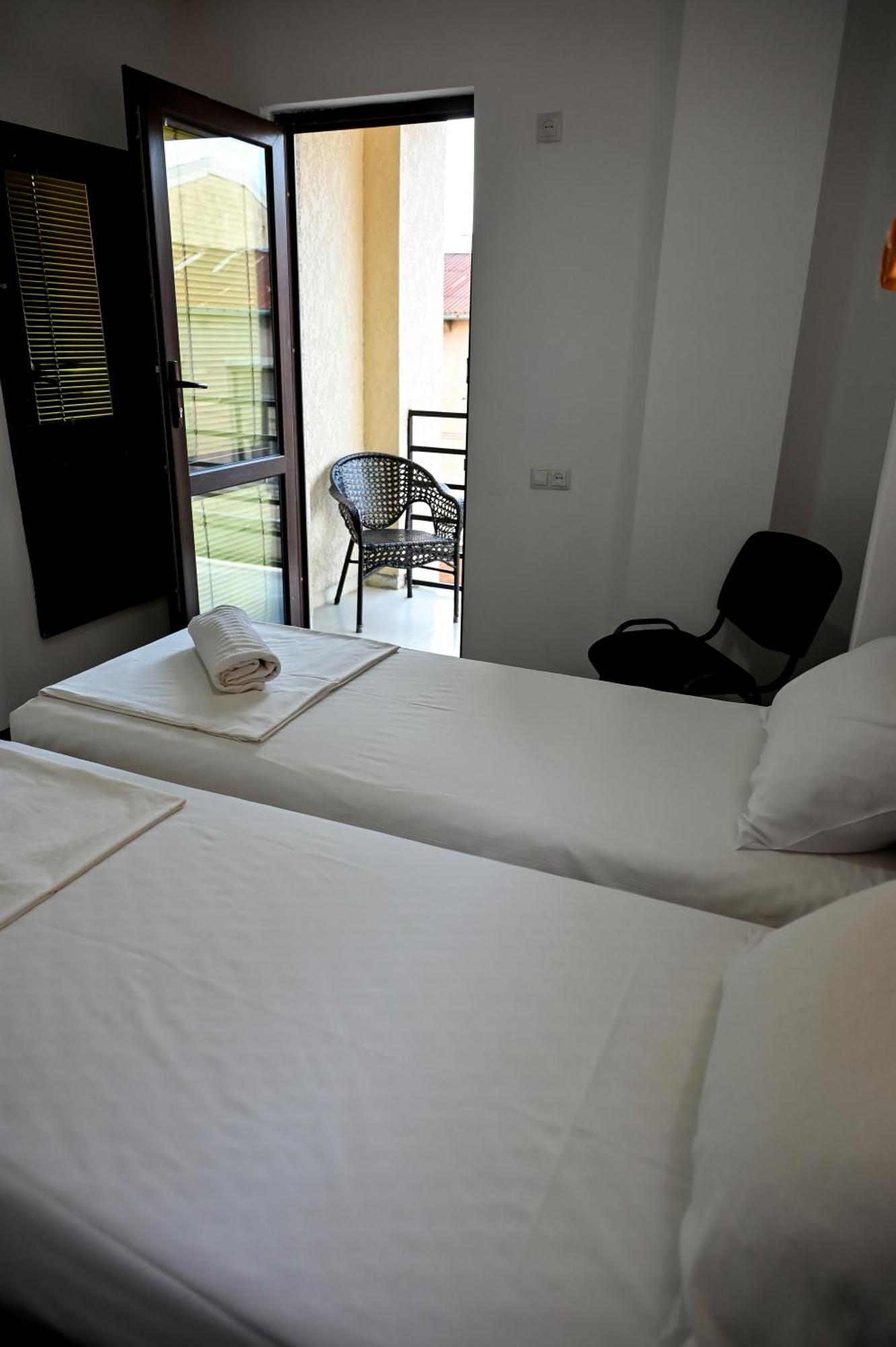 Starhostel Кутаїсі Екстер'єр фото