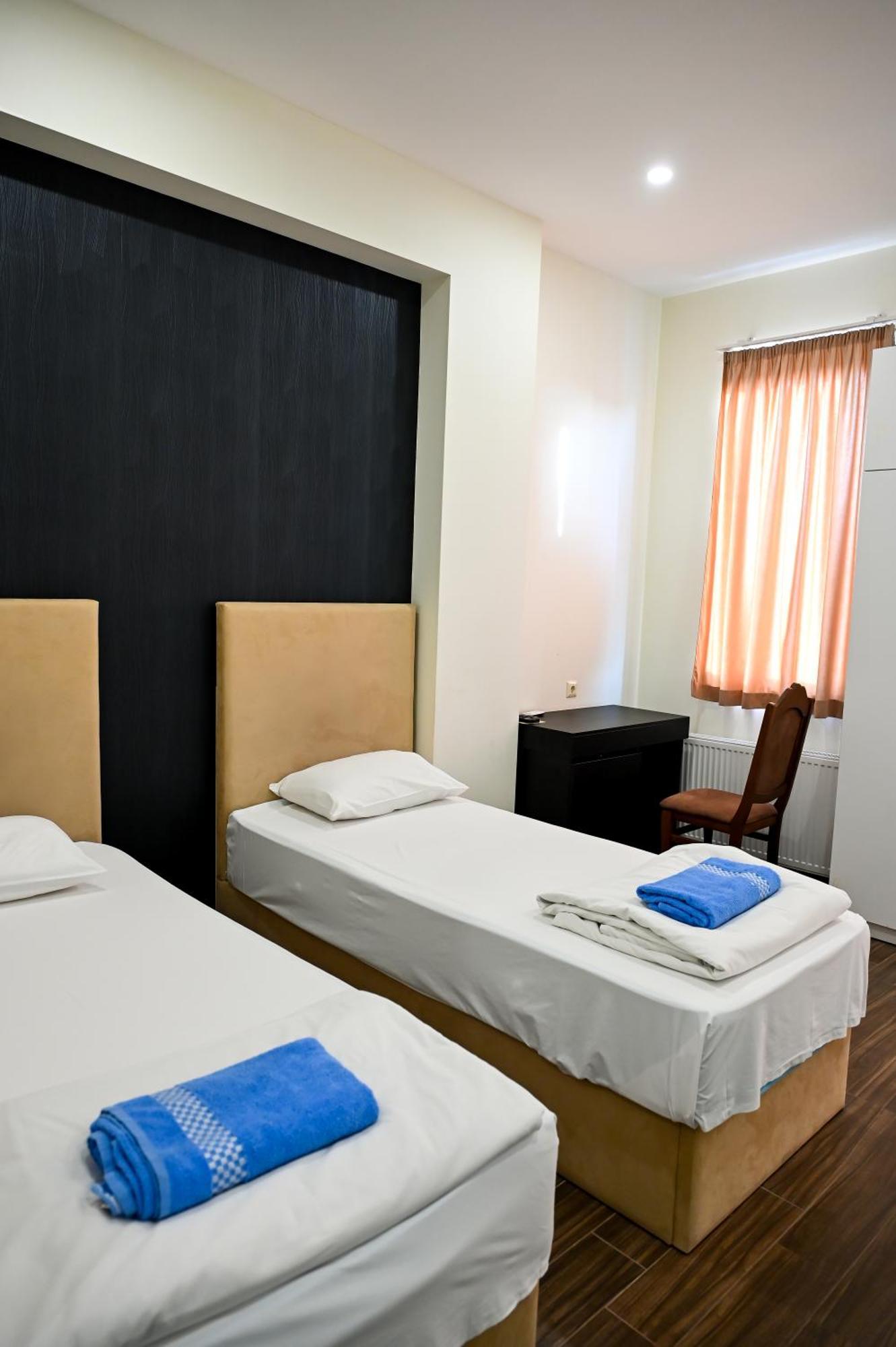 Starhostel Кутаїсі Екстер'єр фото
