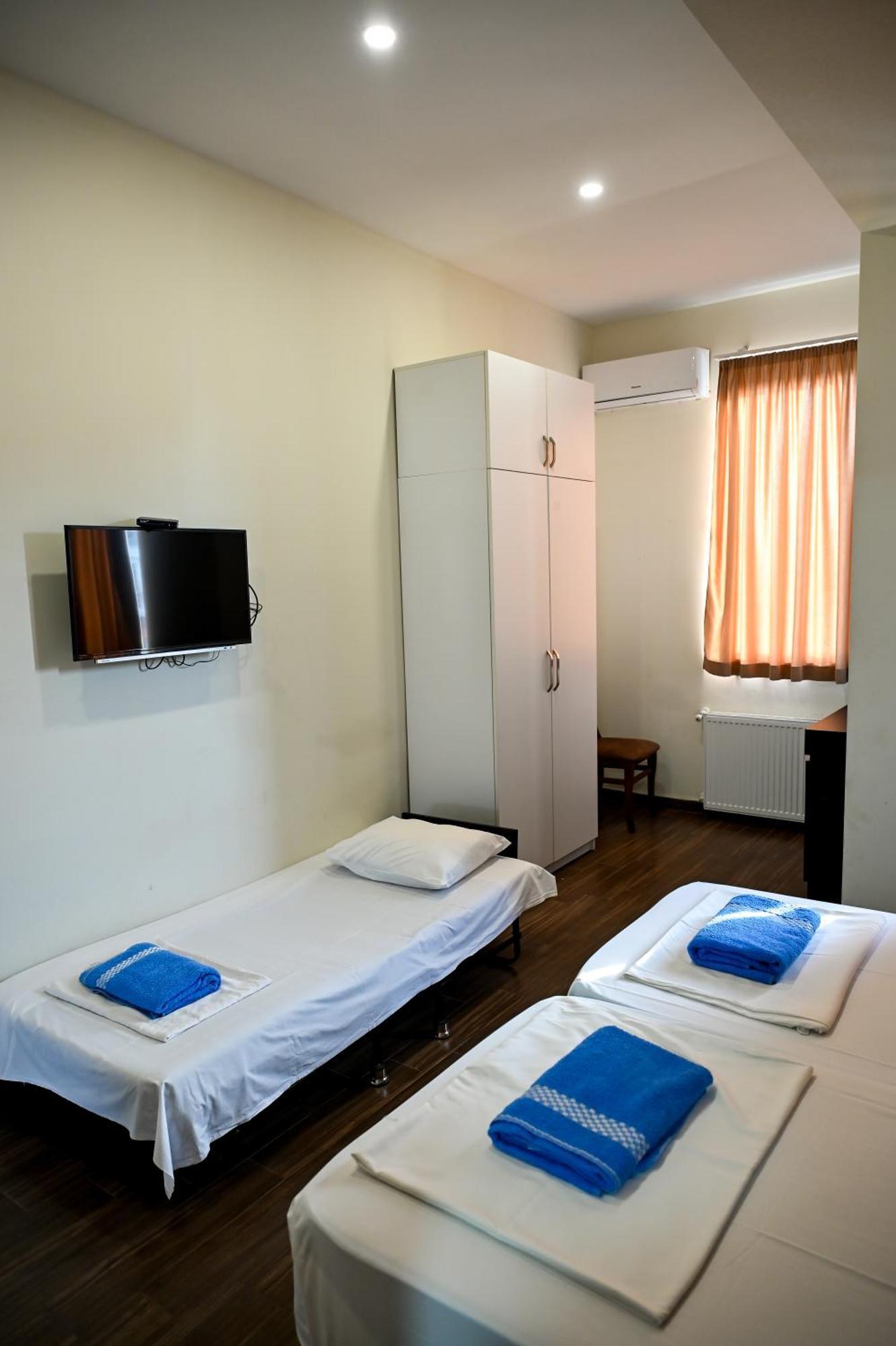Starhostel Кутаїсі Екстер'єр фото