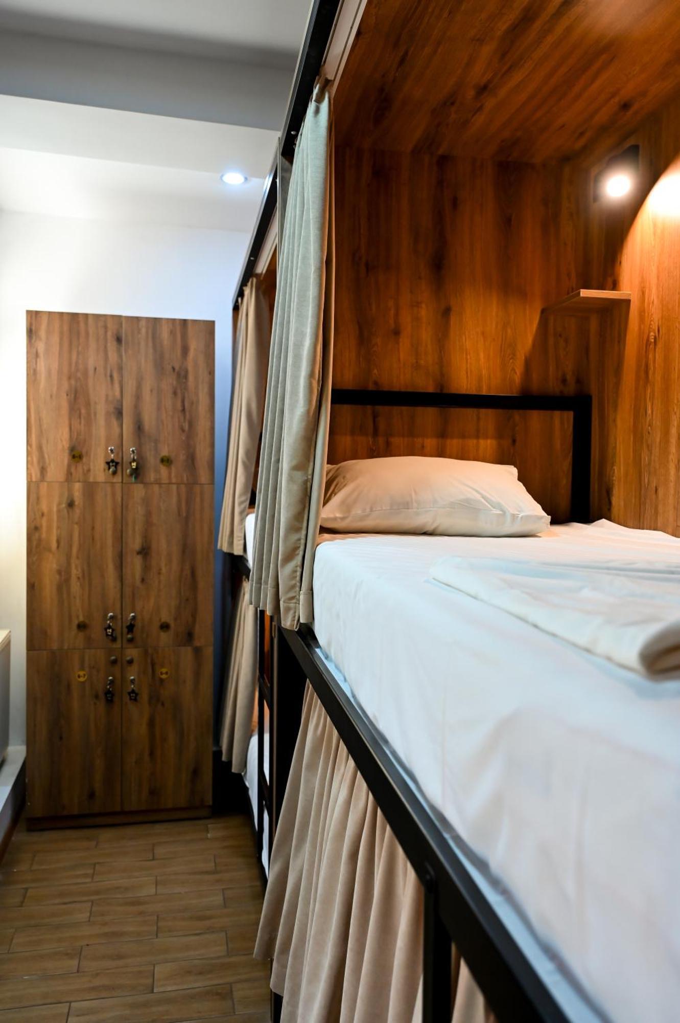 Starhostel Кутаїсі Екстер'єр фото