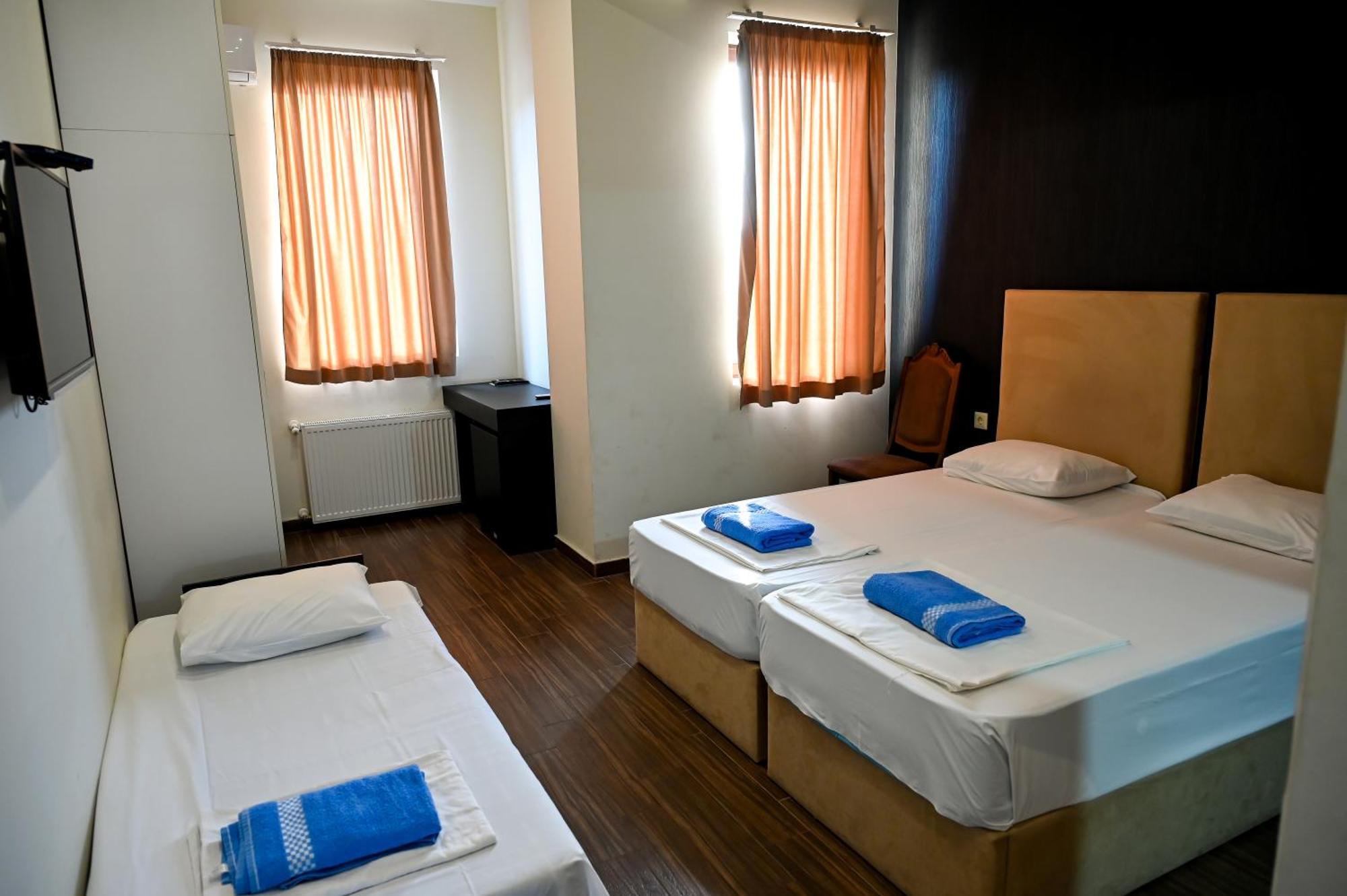 Starhostel Кутаїсі Екстер'єр фото