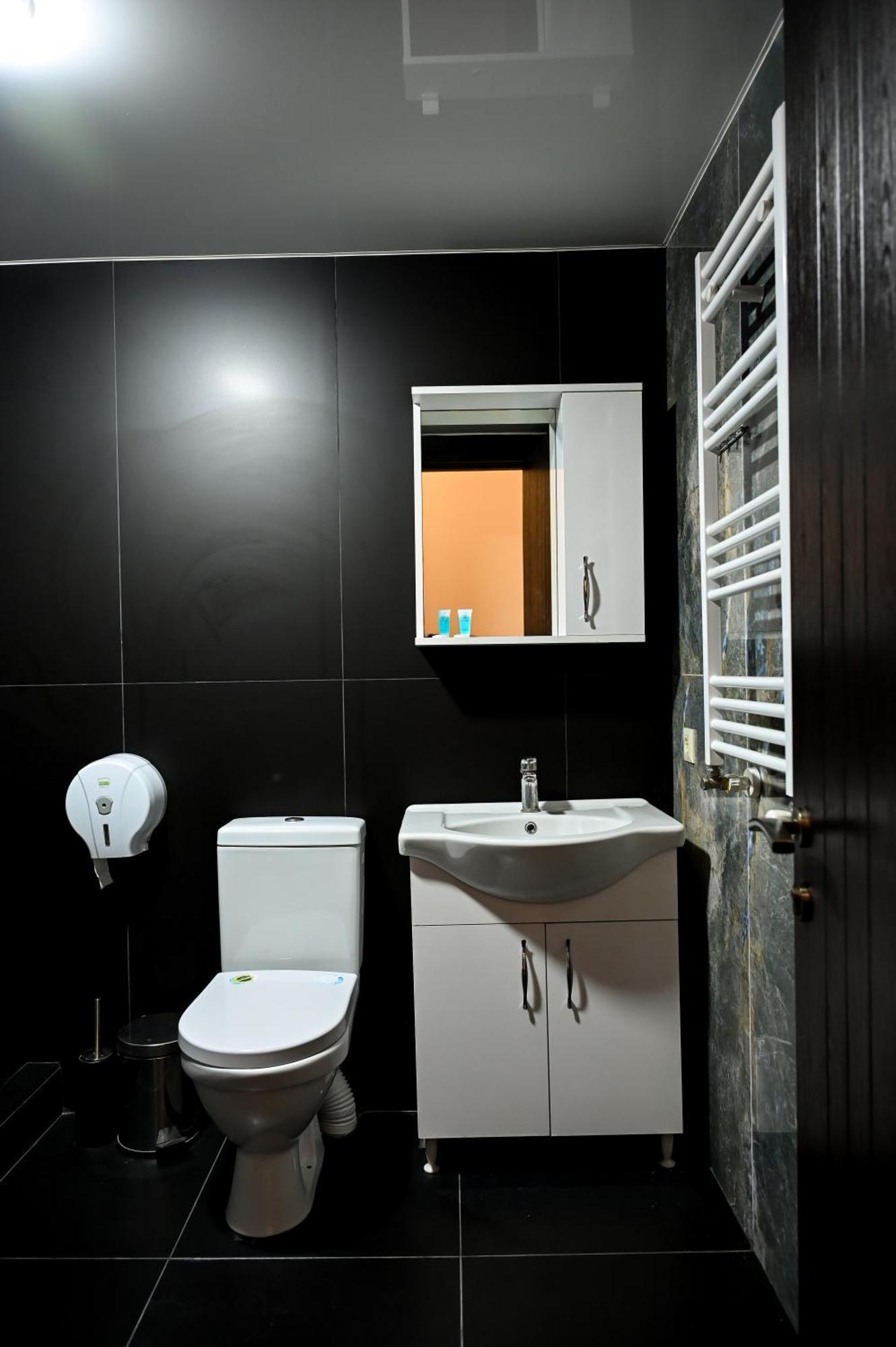 Starhostel Кутаїсі Екстер'єр фото