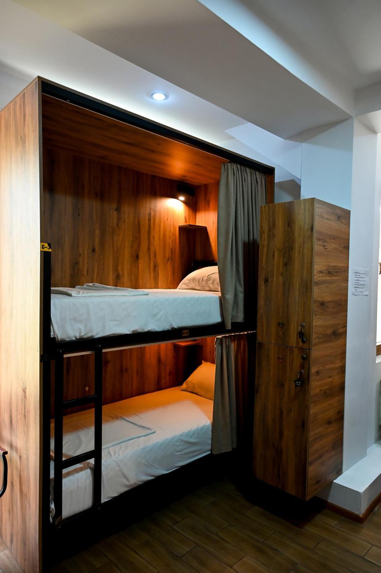 Starhostel Кутаїсі Екстер'єр фото
