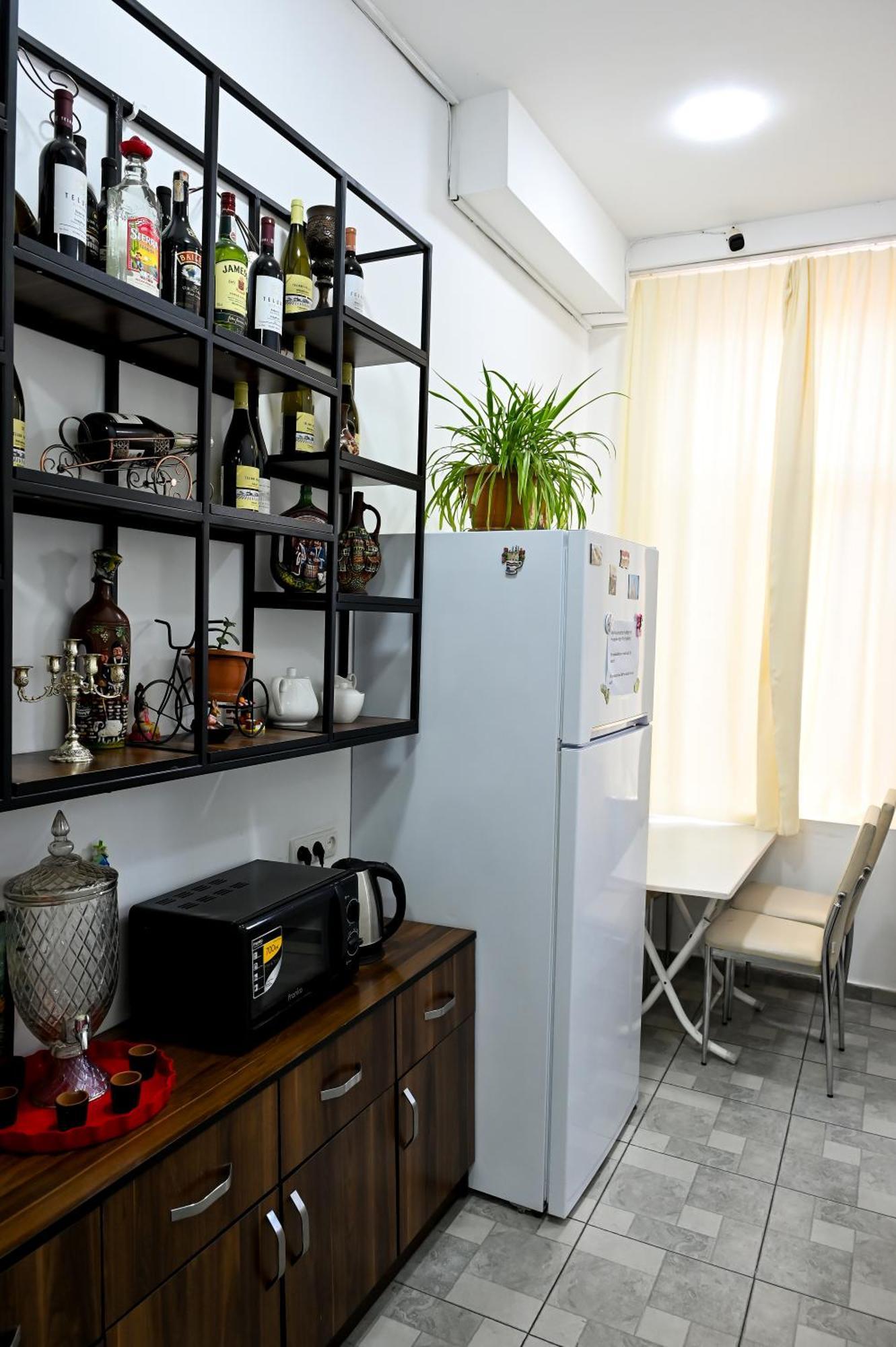 Starhostel Кутаїсі Екстер'єр фото