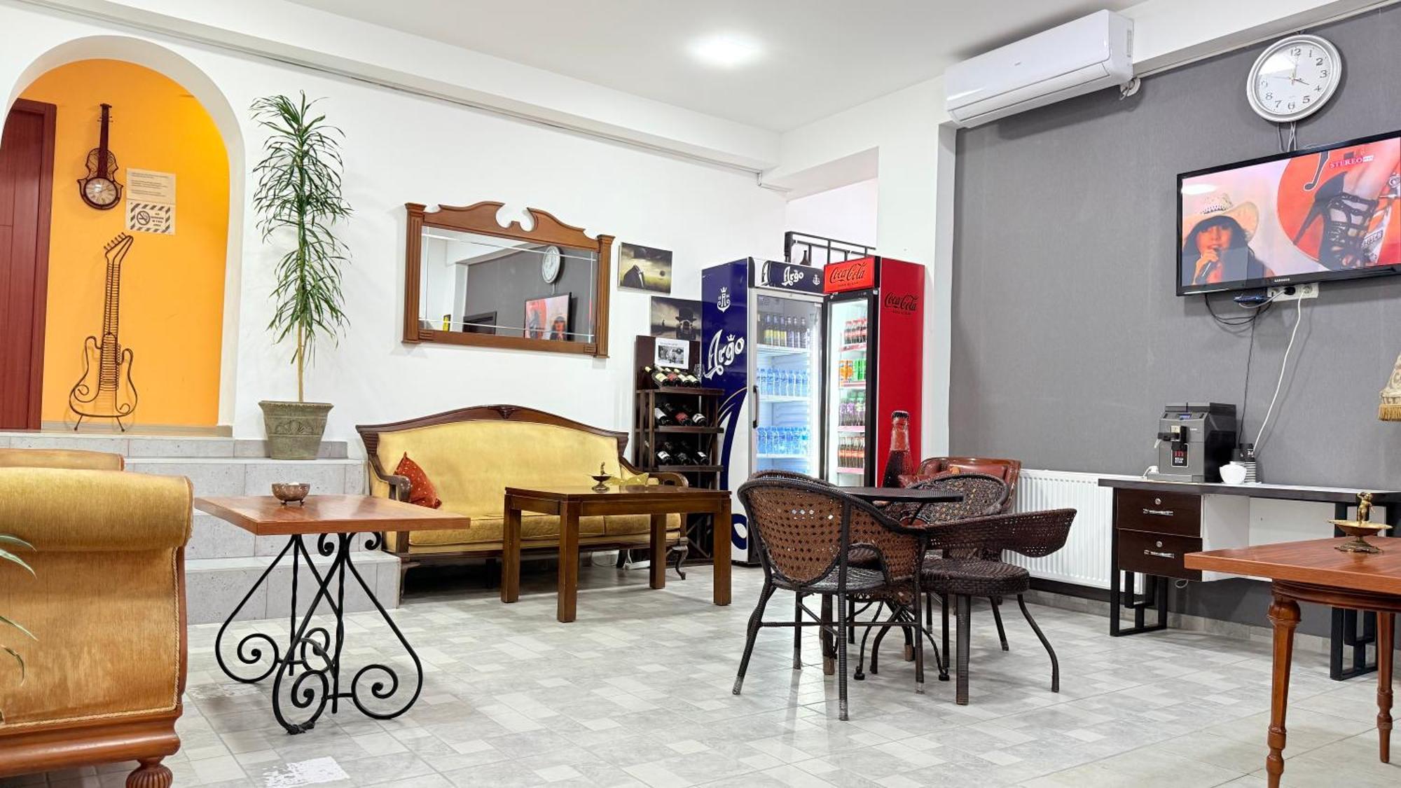 Starhostel Кутаїсі Екстер'єр фото