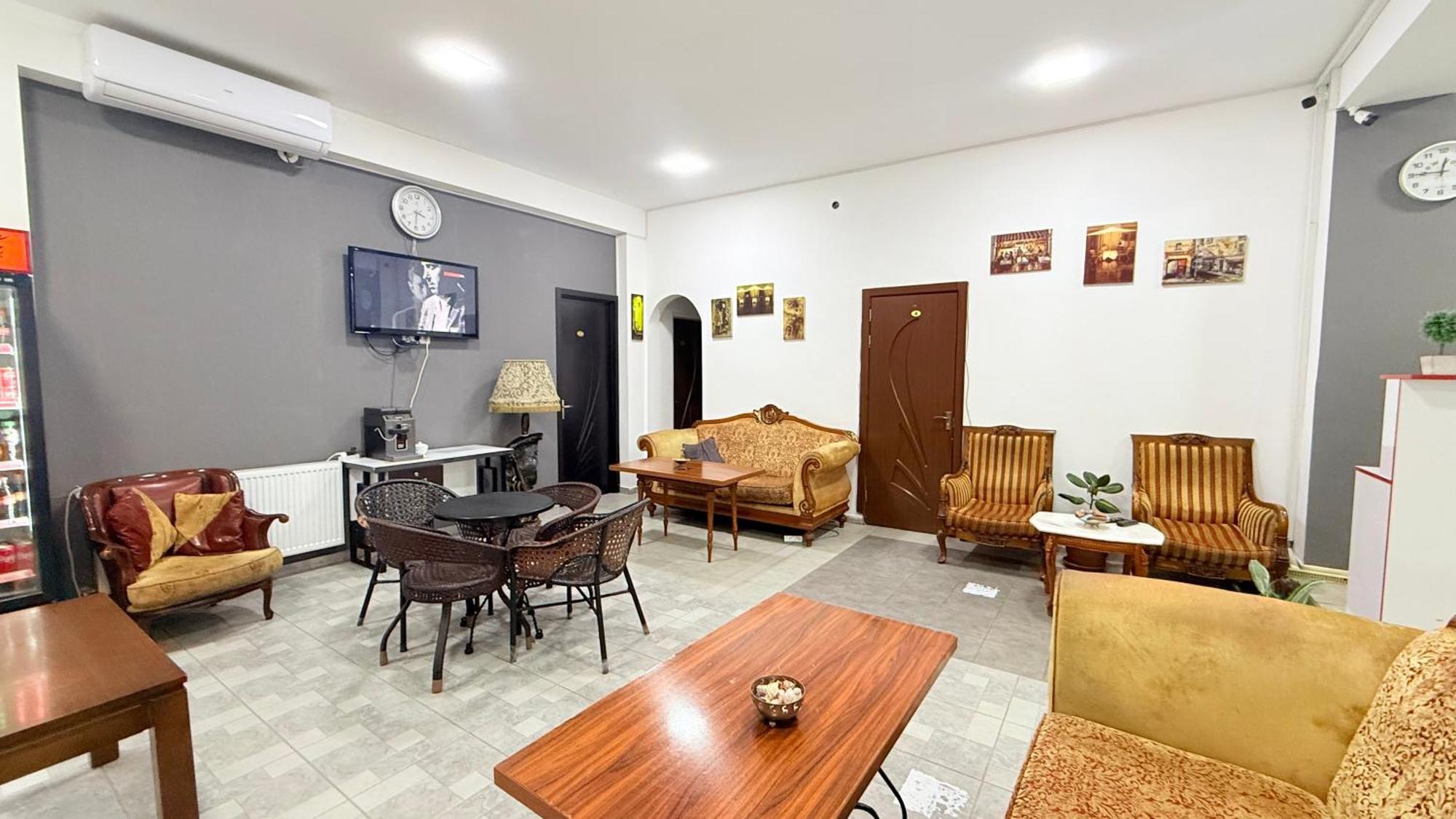 Starhostel Кутаїсі Екстер'єр фото