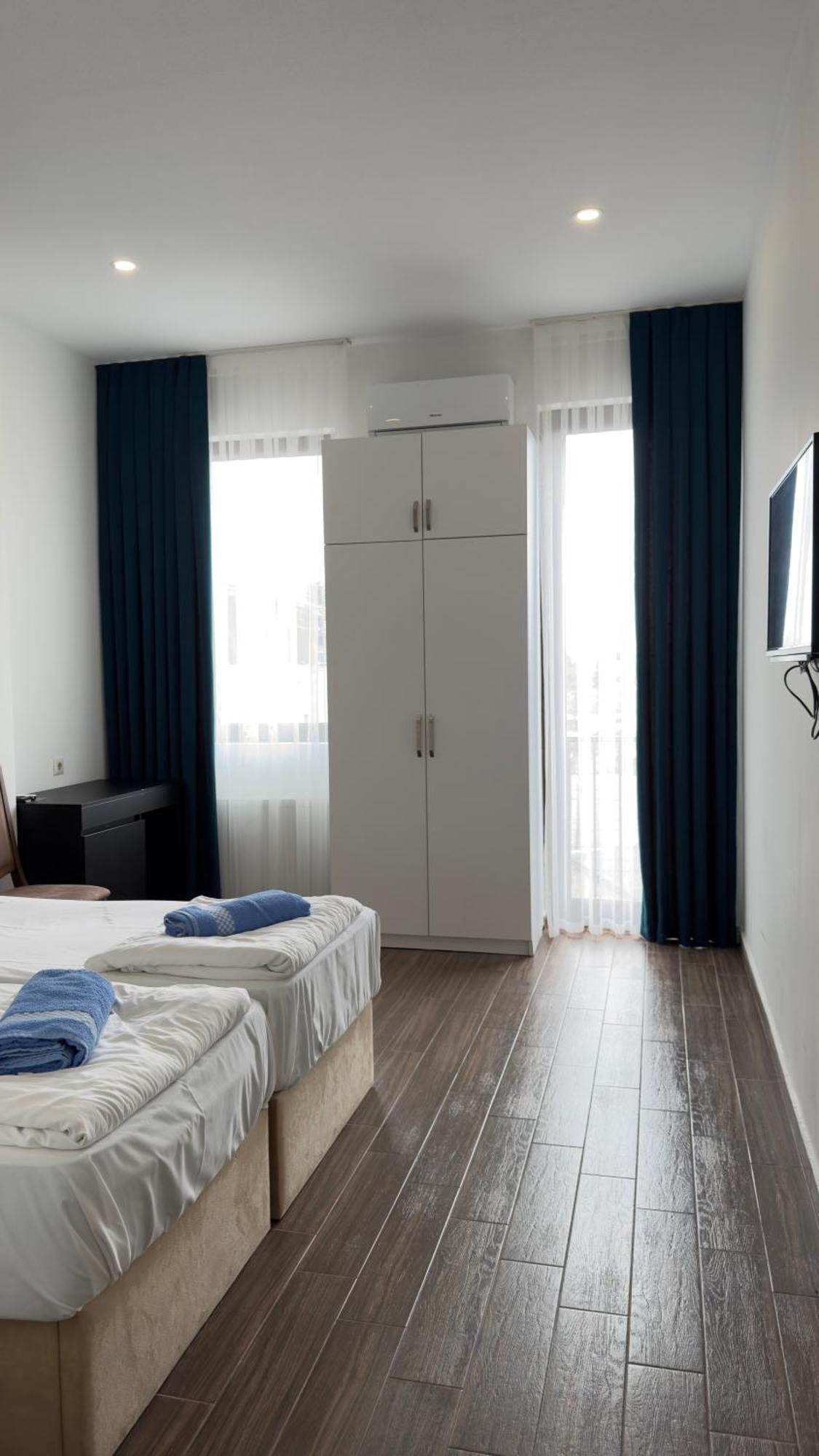 Starhostel Кутаїсі Екстер'єр фото