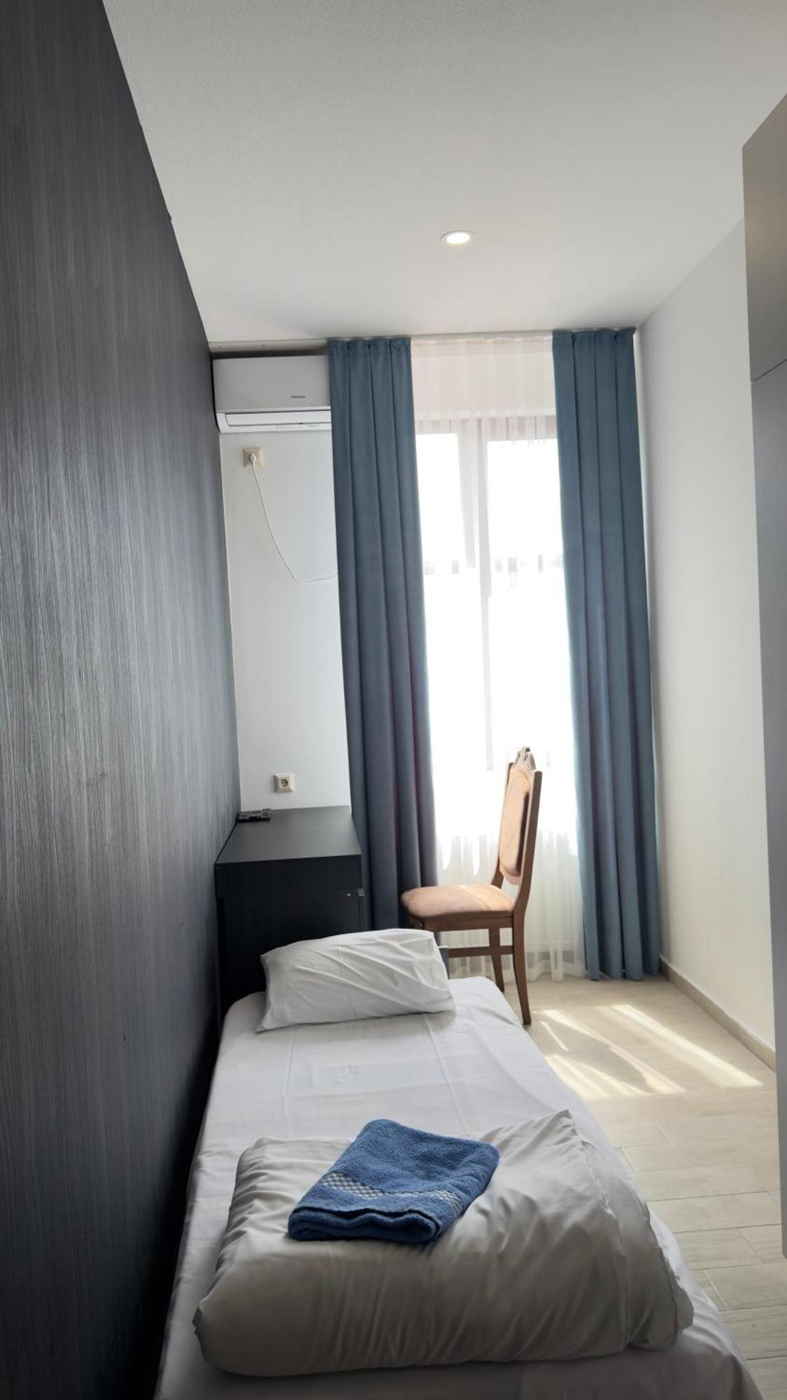 Starhostel Кутаїсі Екстер'єр фото